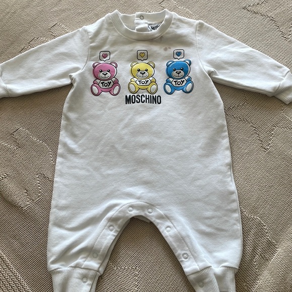 Moschino baby pijama
